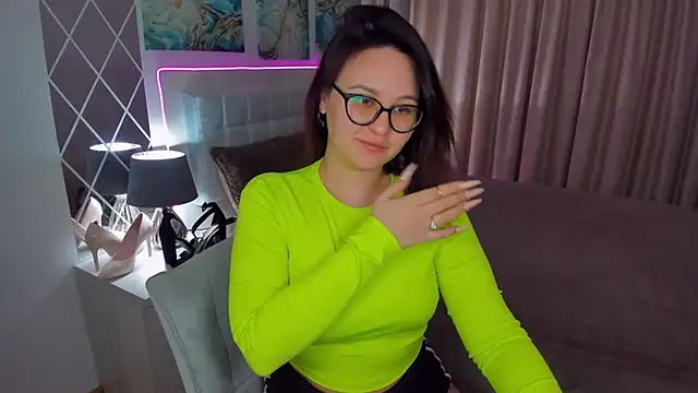 Snapshot of EsterLogan chatting on 25, 1, 2025 EsterLogan online show from 25, 1, 2025