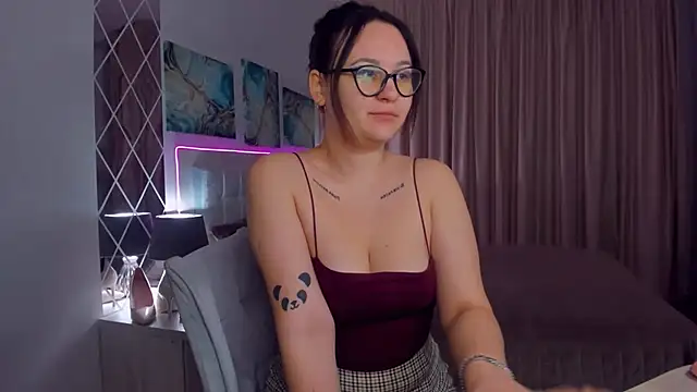 Snapshot of EsterLogan chatting on 20, 1, 2025 EsterLogan online show from 20, 1, 2025