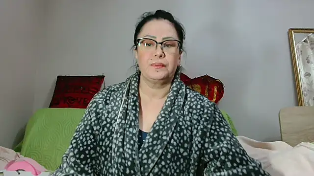 x  KHALEESI  x online show from 22, 1, 2025