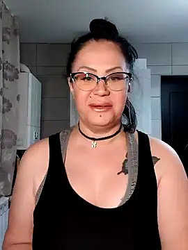 x  KHALEESI  x online show from 10, 2, 2025