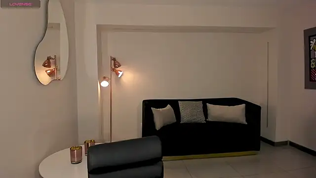 Snapshot of NinaMichelle chatting on 28, 4, 2026 NinaMichelle online show from 28, 4, 2026