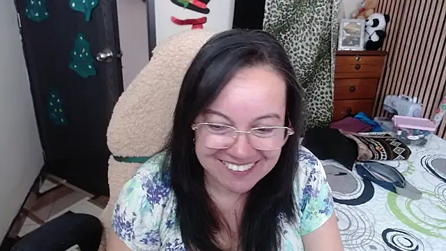 Sonialorens  online show from 20, 12, 2025