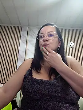 Snapshot of Sonialorens_ chatting on 27, 6, 2026 Sonialorens online show from 27, 6, 2026