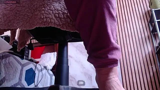 Sonialorens  online show from 9, 3, 2026