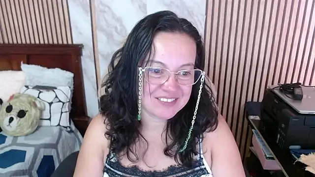 Sonialorens  online show from 17, 2, 2026