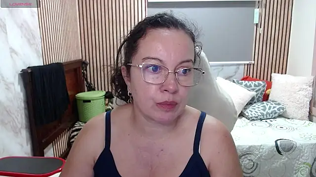 Snapshot of Sonialorens_ chatting on 18, 5, 2026 Sonialorens online show from 18, 5, 2026
