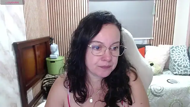 Snapshot of Sonialorens_ chatting on 26, 5, 2026 Sonialorens online show from 26, 5, 2026