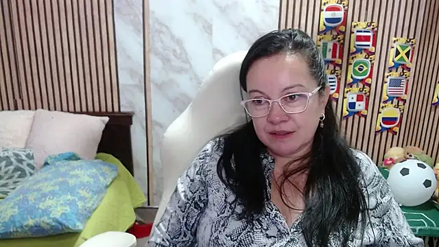 Snapshot of Sonialorens_ chatting on 21, 6, 2026 Sonialorens online show from 21, 6, 2026