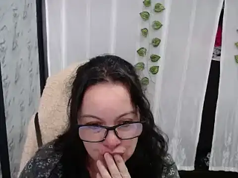 Sonialorens  online show from 27, 2, 2025