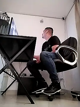 Snapshot of starplss chatting on 11, 10, 2025 starplss online show from 11, 10, 2025