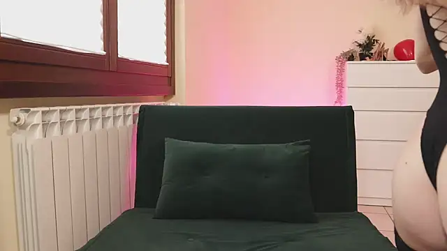 Luna Riva online show from 10, 2, 2025