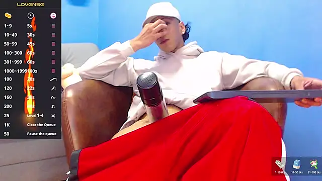 Snapshot of Robert_Kingg chatting on 19, 11, 2025 Robert Kingg online show from 19, 11, 2025