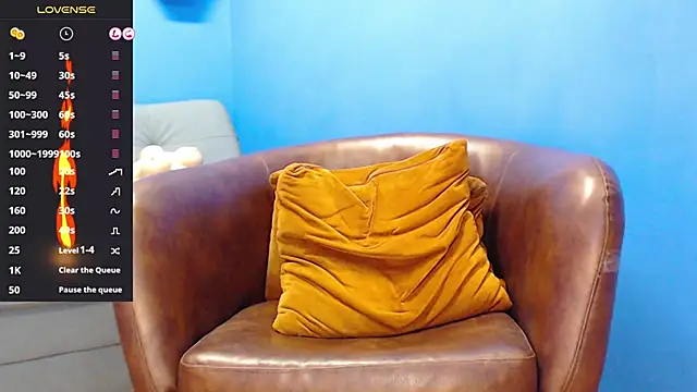 Snapshot of Robert_Kingg chatting on 11, 11, 2025 Robert Kingg online show from 11, 11, 2025