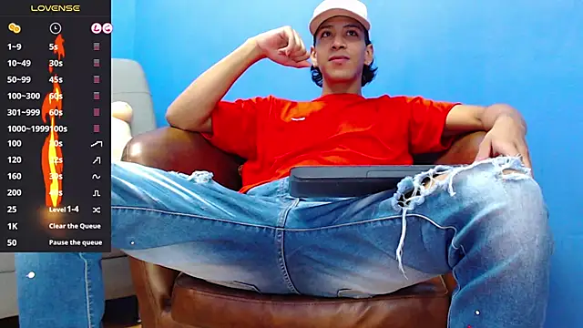 Snapshot of Robert_Kingg chatting on 27, 10, 2025 Robert Kingg online show from 27, 10, 2025