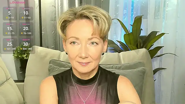 AkexandraFix online show from 17, 10, 2025