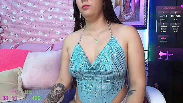 Snapshot of Foxy_Megan chatting on 16, 12, 2024 Foxy Megan online show from 16, 12, 2024