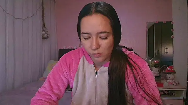 Snapshot of Foxy_Megan chatting on 27, 11, 2025 Foxy Megan online show from 27, 11, 2025