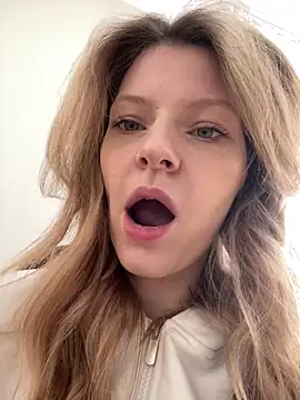 MaryHiggins online show from 17, 10, 2025