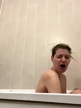 MaryHiggins online show from 27, 10, 2025