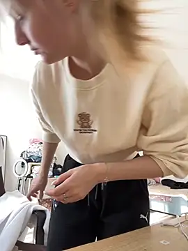 MaryHiggins online show from 11, 10, 2025