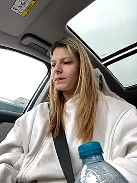 MaryHiggins online show from 24, 10, 2025