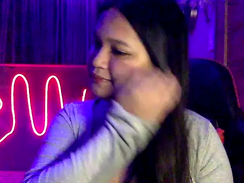 Snapshot of EmpressYna chatting on 27, 10, 2025 EmpressYna online show from 27, 10, 2025