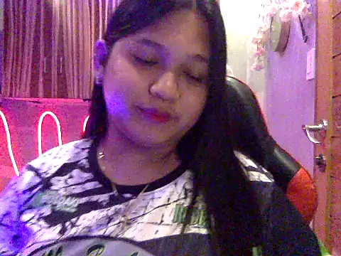 Snapshot of EmpressYna chatting on 23, 9, 2025 EmpressYna online show from 23, 9, 2025