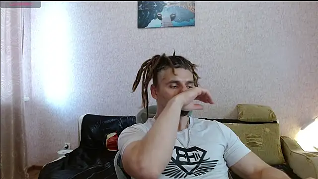 Snapshot of Aestheticguy101 chatting on 11, 6, 2026 Aestheticguy101 online show from 11, 6, 2026