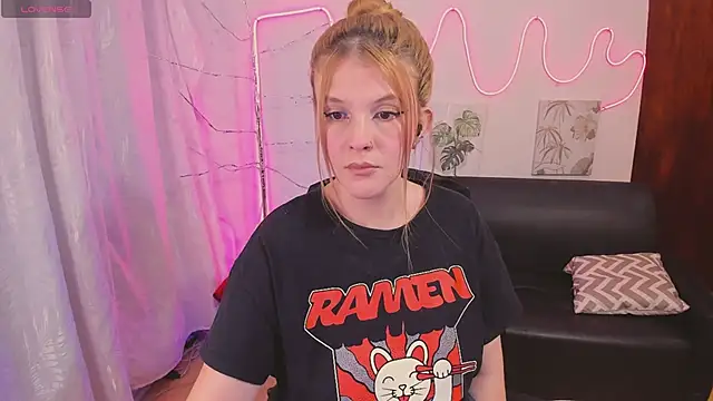 Snapshot of MillySandlerr chatting on 1, 5, 2026 MillySandlerr online show from 1, 5, 2026