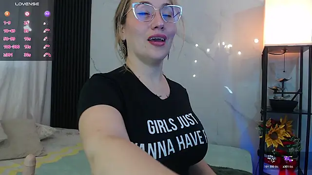 hotpawgmilf online show from 11, 2, 2026