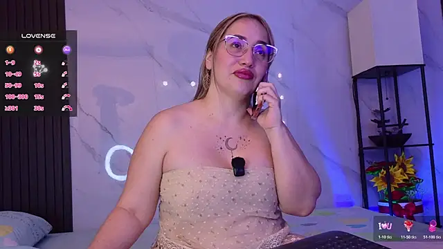 Snapshot of hotpawgmilf chatting on 14, 6, 2026 hotpawgmilf online show from 14, 6, 2026