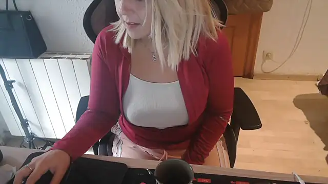 Snapshot of bekka__ chatting on 13, 10, 2025 bekka online show from 13, 10, 2025