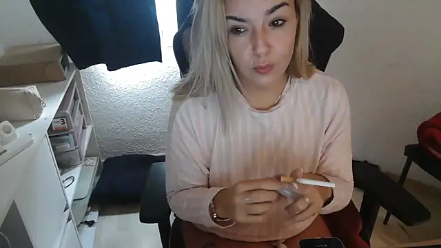 Snapshot of bekka__ chatting on 11, 11, 2025 bekka online show from 11, 11, 2025