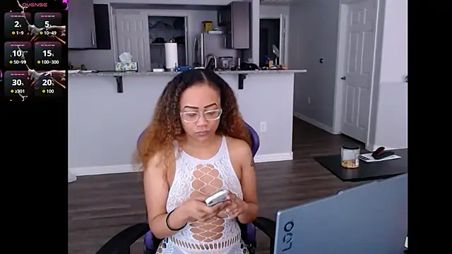 Snapshot of RylHoneyy chatting on 11, 7, 2026 RylHoneyy online show from 11, 7, 2026