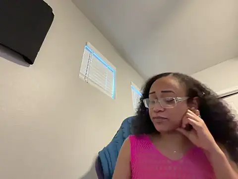 RylHoneyy online show from 10, 2, 2026