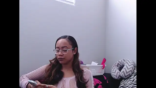 RylHoneyy online show from 13, 3, 2026