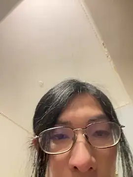 CrytinaSissyCrossdress online show from 4, 4, 2026