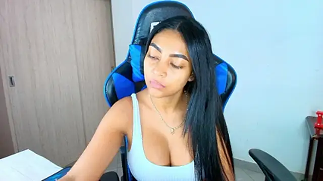 sophiax-x online show from 8, 11, 2025