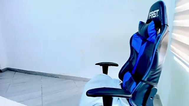 sophiax-x online show from 26, 3, 2026