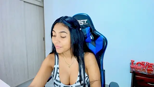 sophiax-x online show from 20, 12, 2025