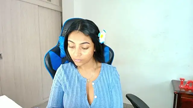 sophiax-x online show from 20, 11, 2025