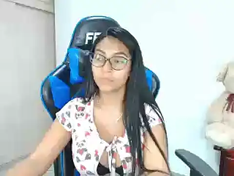 Snapshot of sophiax-x chatting on 15, 3, 2025 sophiax-x online show from 15, 3, 2025