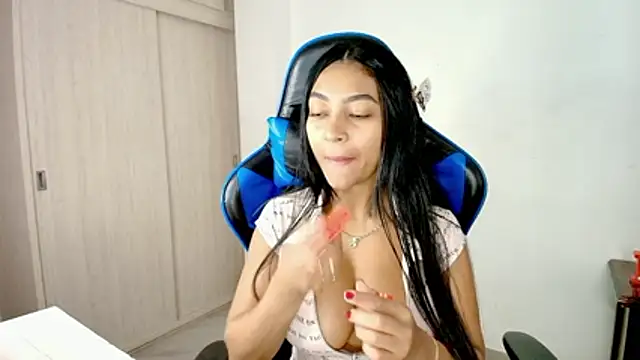 sophiax-x online show from 9, 1, 2026