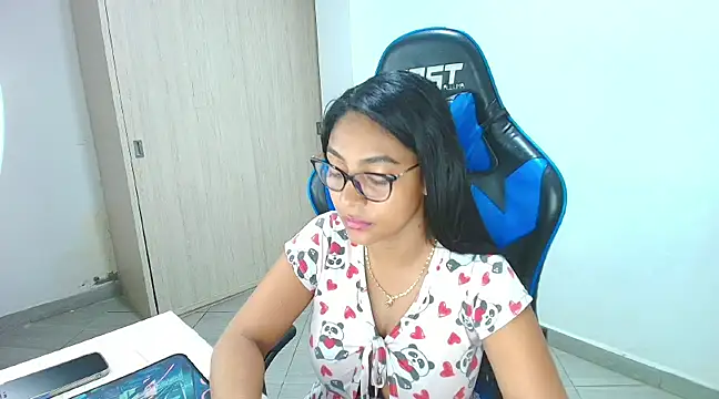 Snapshot of sophiax-x chatting on 8, 2, 2025 sophiax-x online show from 8, 2, 2025