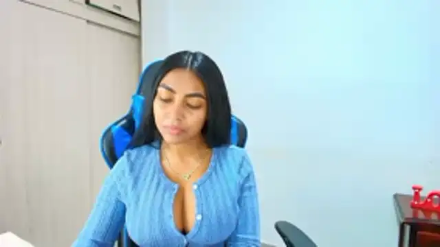 sophiax-x online show from 7, 11, 2025