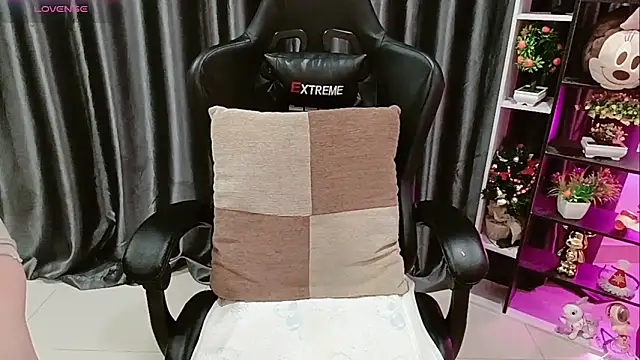 Yuki-yio online show from 25, 2, 2026