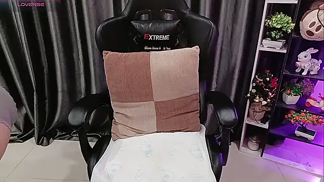 Yuki-yio online show from 25, 3, 2026