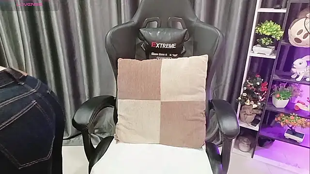 Yuki-yio online show from 24, 3, 2026