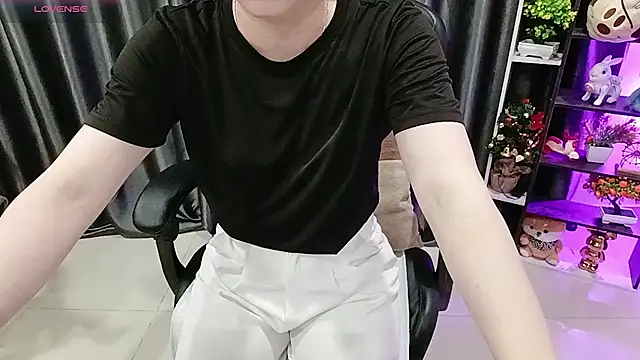 Snapshot of Yuki-yio chatting on 13, 6, 2026 Yuki-yio online show from 13, 6, 2026
