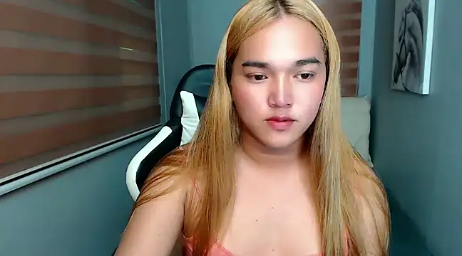 MoaningKylie online show from 1, 2, 2025